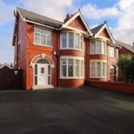 Hidden Gem W/ Parking Short Walk To Pleasure Beach Blackpool Dış mekan fotoğraf